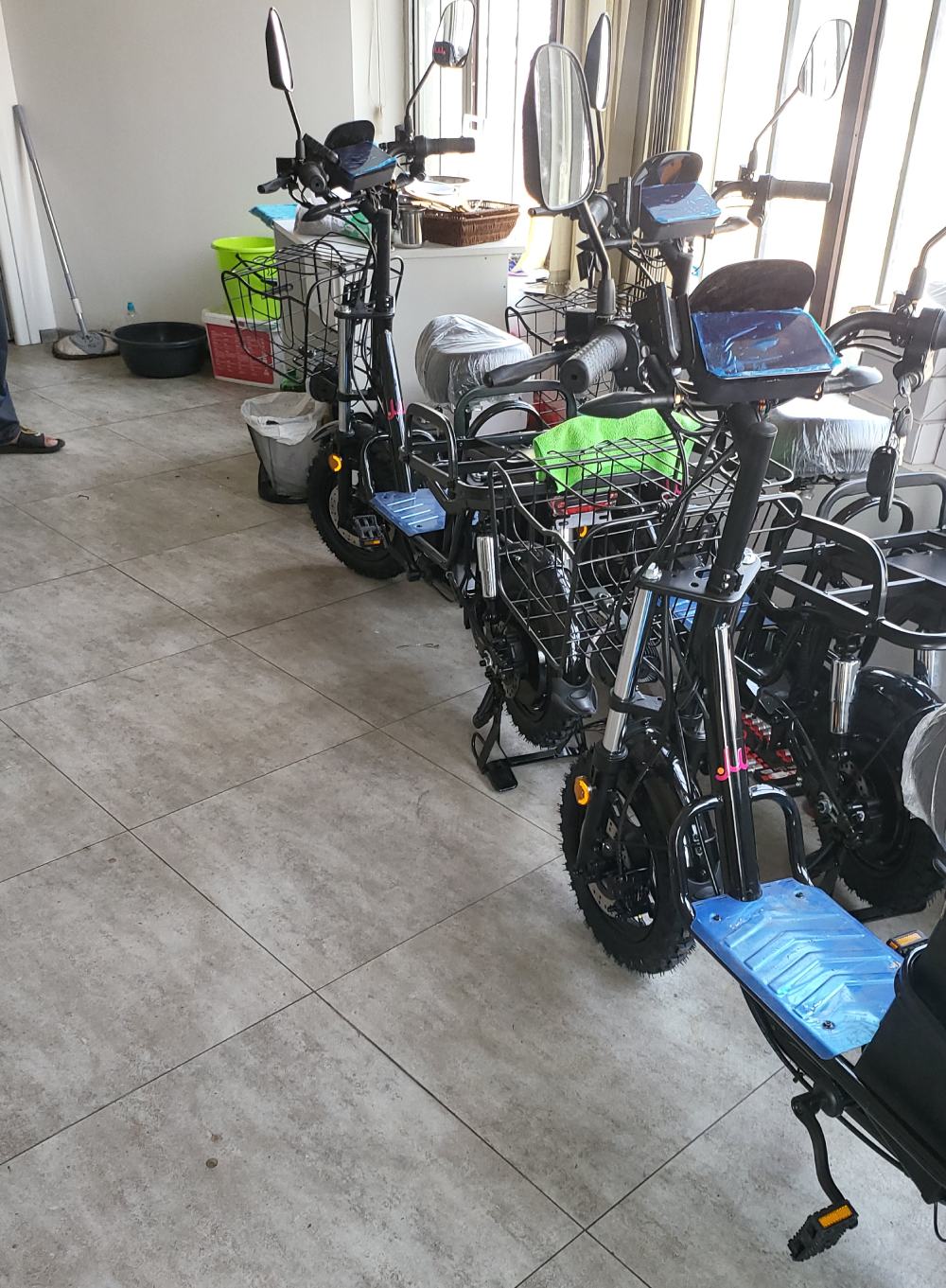 Էլեկտրական հեծանիվների խանութ Փարաքարում